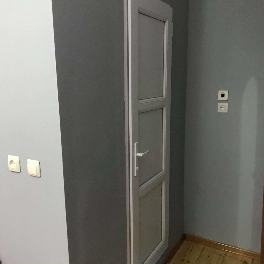 Guesthouse Am Museum メスティア エクステリア 写真