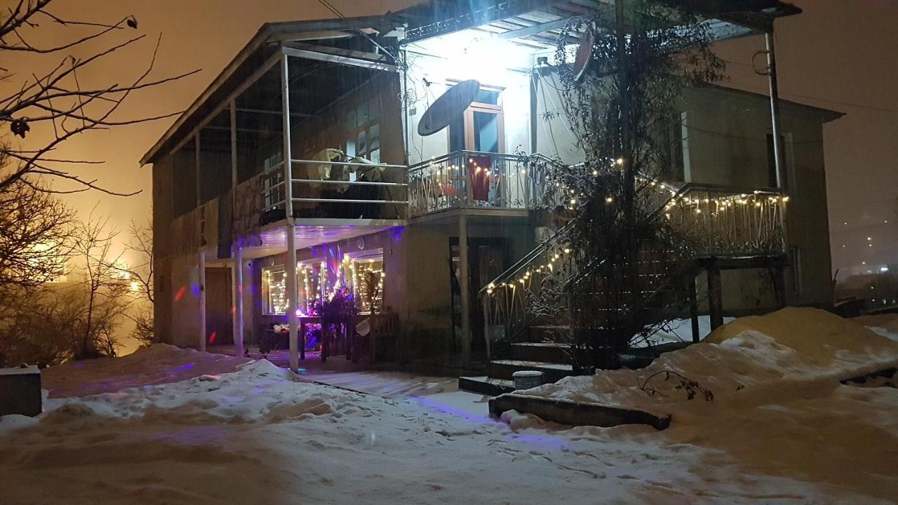 Guesthouse Am Museum メスティア エクステリア 写真